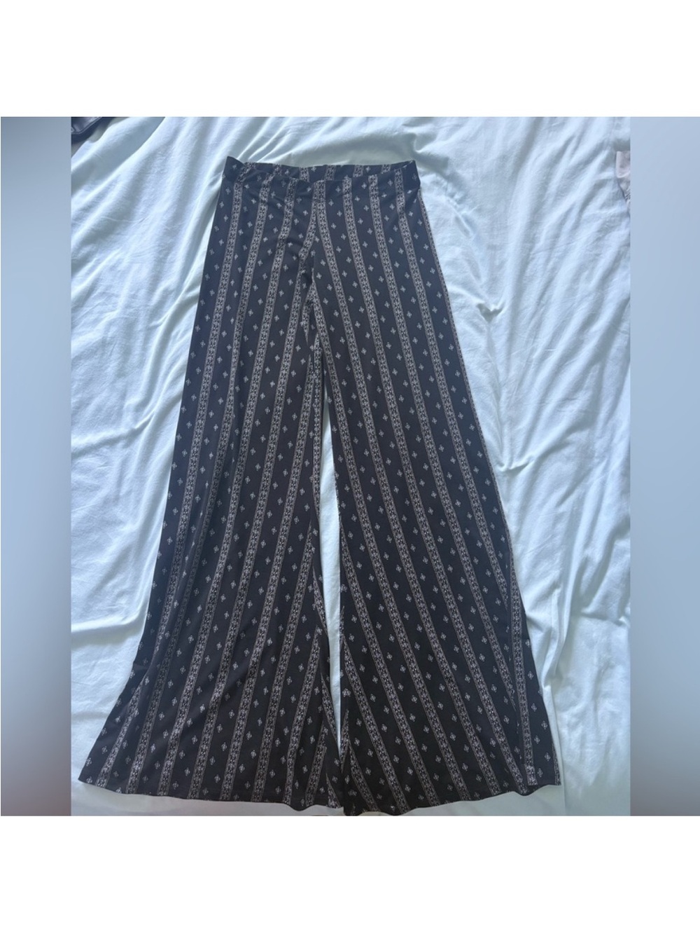 Abbeline Black Wide-Leg Printed Pants Size Small